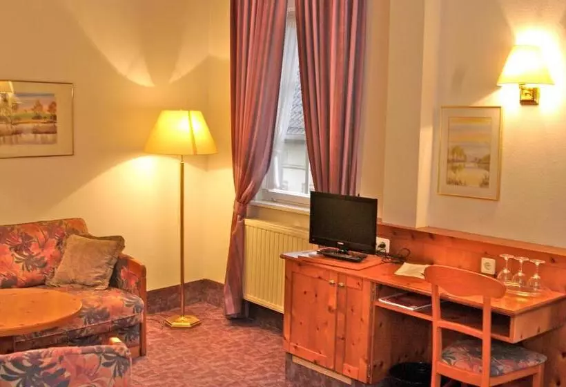 Hotelli Gasthof Zum Kauzen