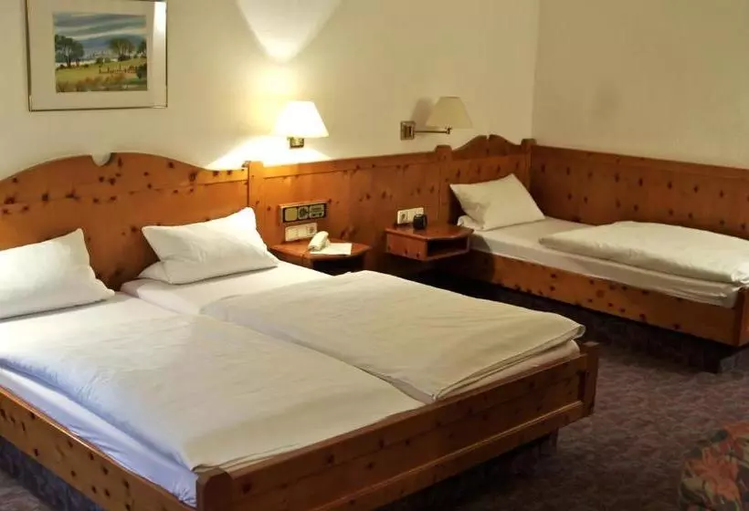 Hotelli Gasthof Zum Kauzen