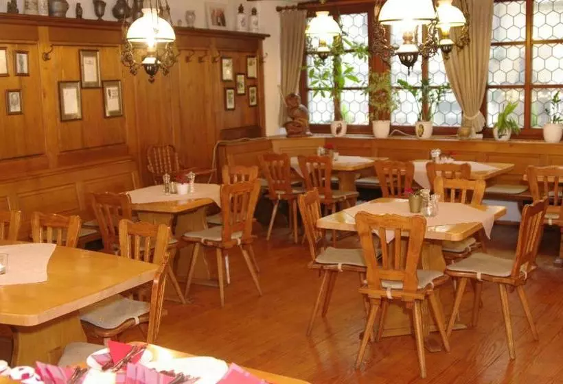 Hotelli Gasthof Zum Kauzen