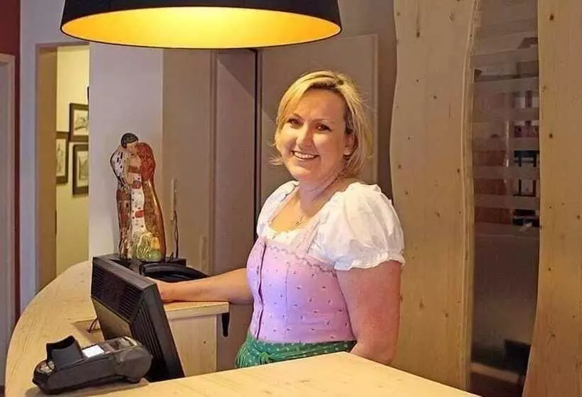 Пансион Grosch Brauhotel & Gasthof