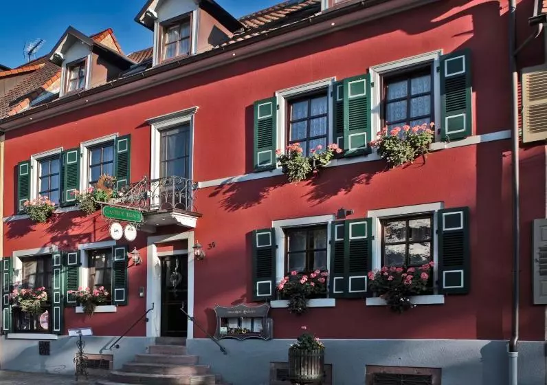 Пансион Der Hirsch & Frederix  Altstadt & Restaurant