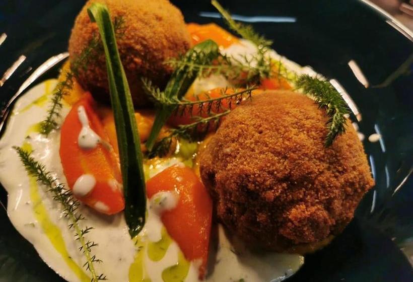 펜션 Der Hirsch & Frederix  Altstadt & Restaurant