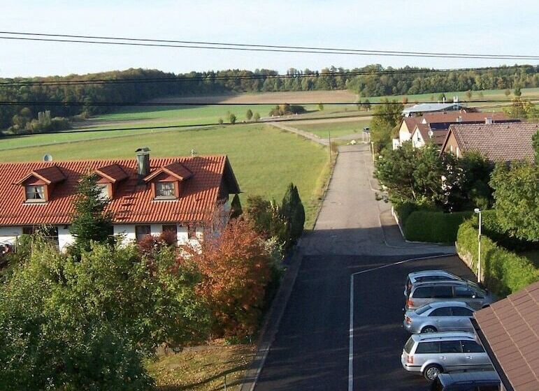 بنسيون Landgasthof Traube