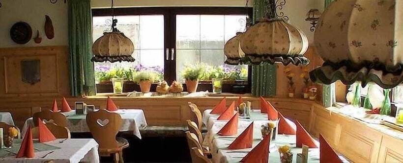 بنسيون Landgasthof Traube