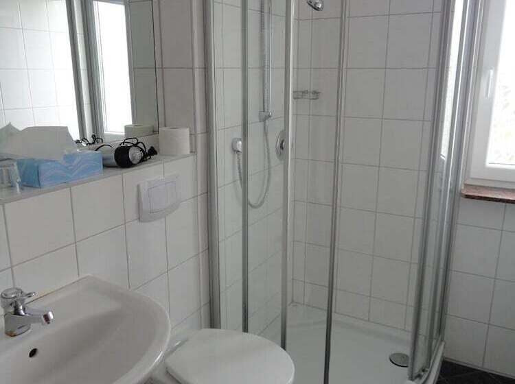 بنسيون Landgasthof Traube