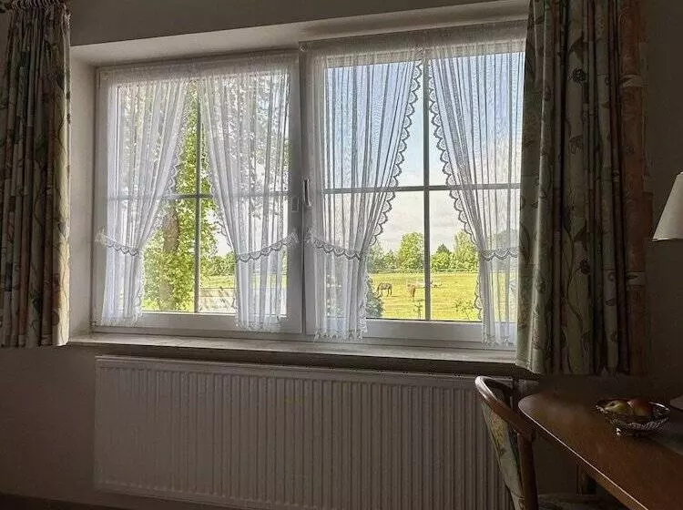 بنسيون Landhotel Vessens Hoff