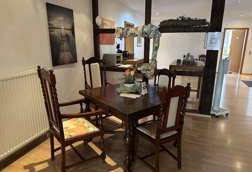 بنسيون Landhotel Vessens Hoff