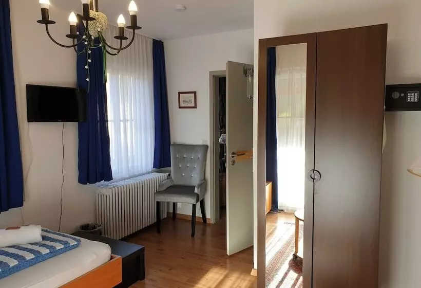 بنسيون Luchs Hostel Im Hirschen