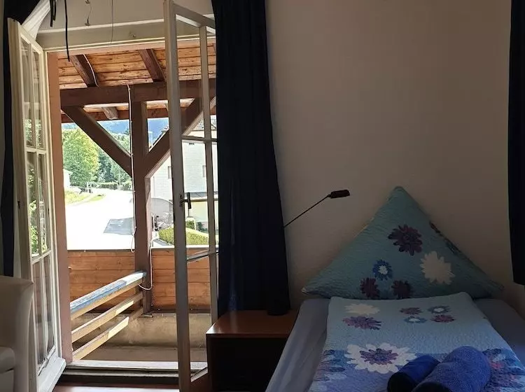 بنسيون Luchs Hostel Im Hirschen