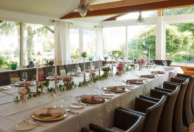 Romantik Hotel Zum Rosenhof