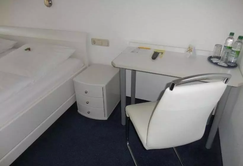 호텔 Garni Am Waldhang