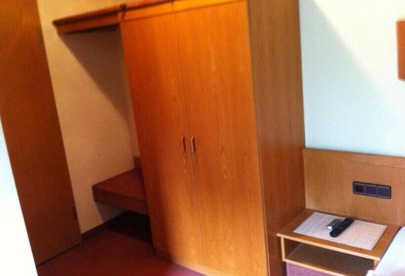 Hotel Bacchusstube Garni