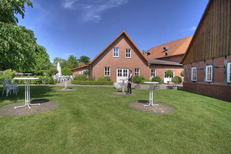 Отель Jeddinger Hof Land  Und Seminar