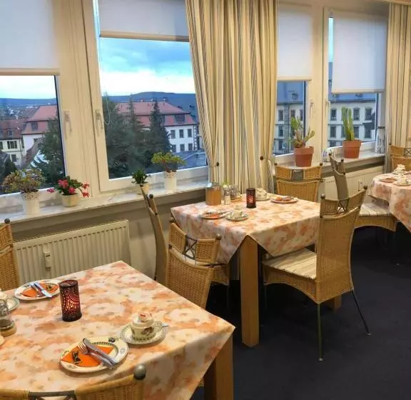 هتل Peterchens Mondfahrt