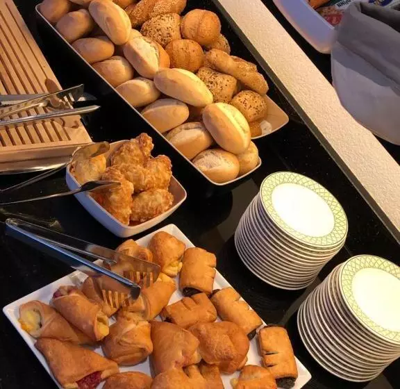 هتل Peterchens Mondfahrt