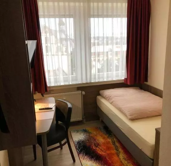 هتل Peterchens Mondfahrt