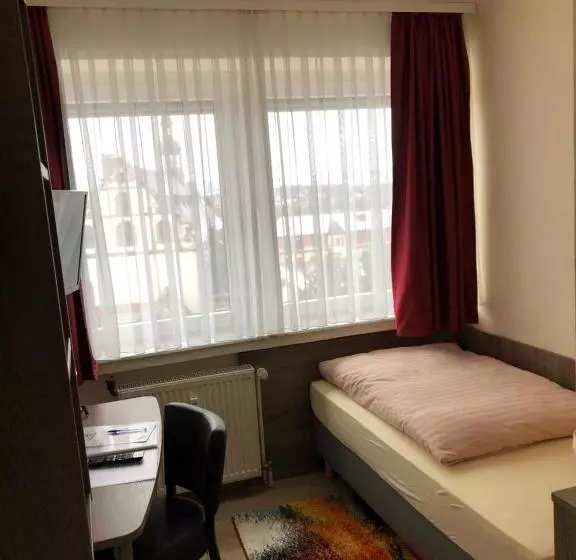 هتل Peterchens Mondfahrt