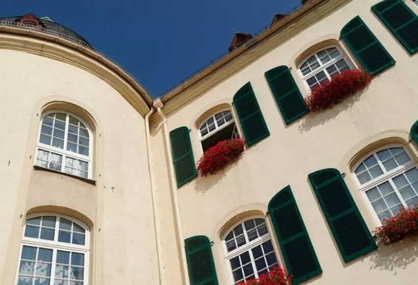 Schlosshotel Bergzaberner Hof