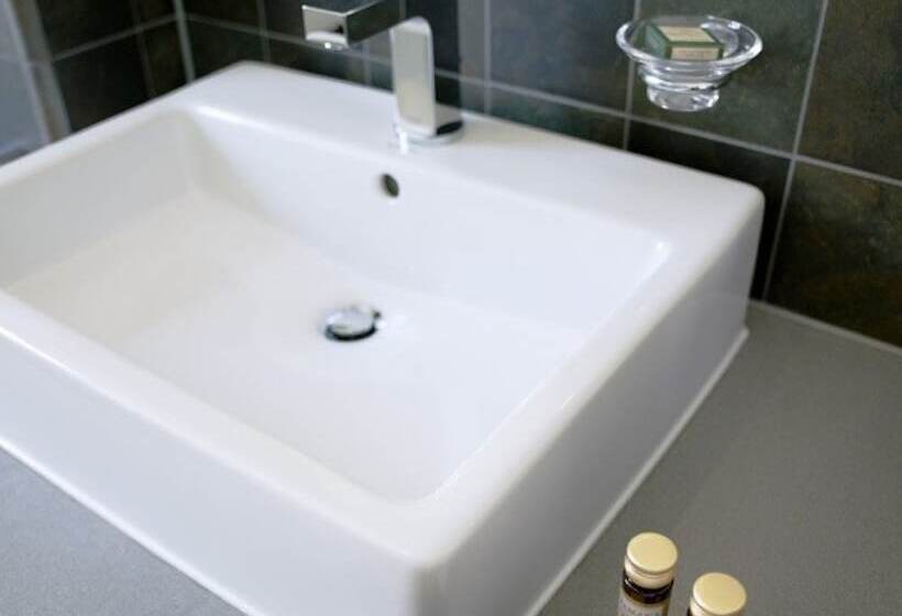 Schlosshotel Bergzaberner Hof