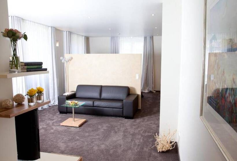 Schlosshotel Bergzaberner Hof