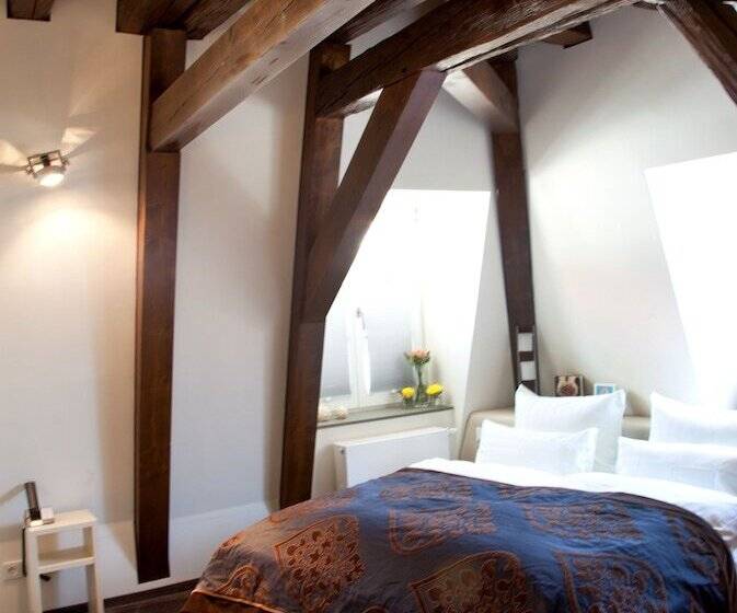 Schlosshotel Bergzaberner Hof