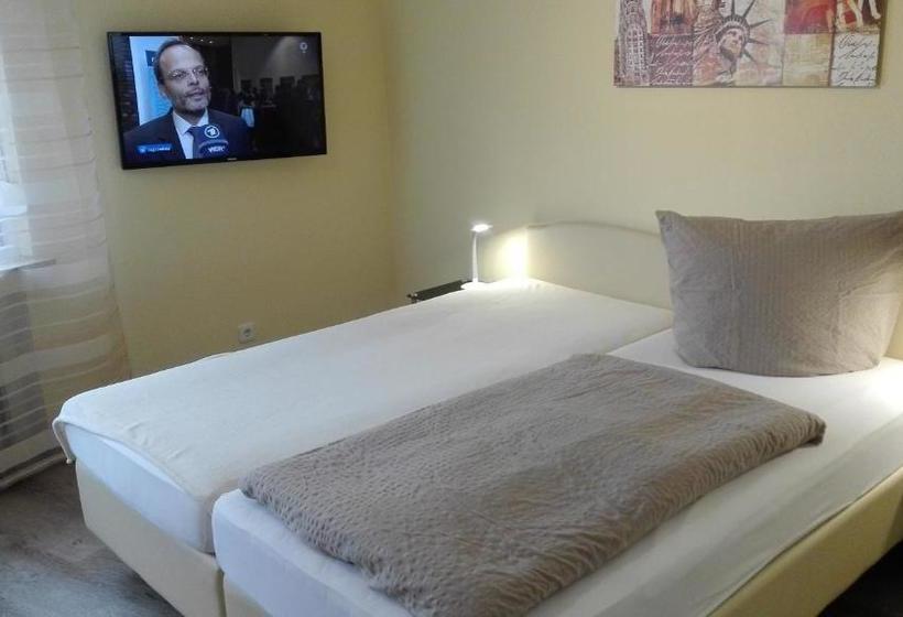 ホテル Am Hindenburgplatz