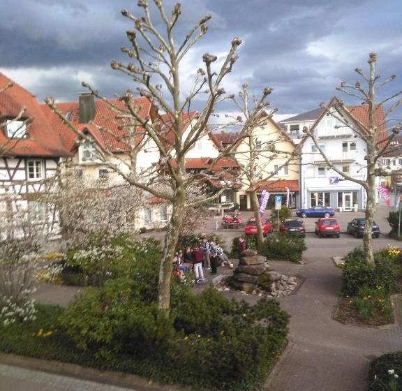 ホテル Am Hindenburgplatz