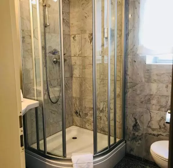 ホテル Townhouse  Das Kleine