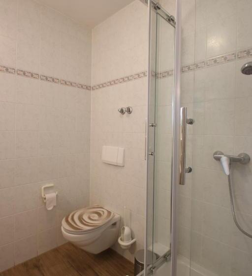 بنسيون Dörfler Garni