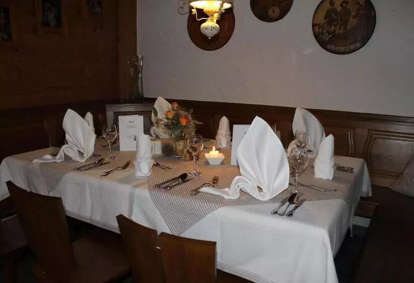 ペンション Restaurant Gasthaus Bonimeier