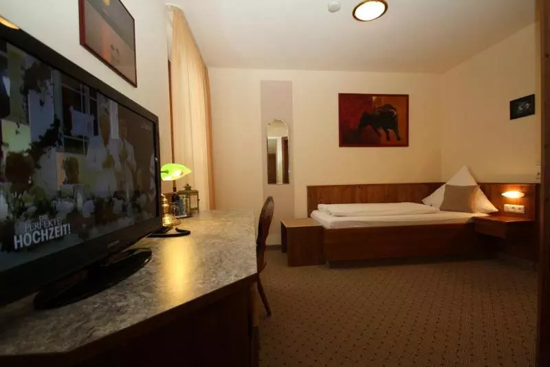 ペンション Restaurant Gasthaus Bonimeier