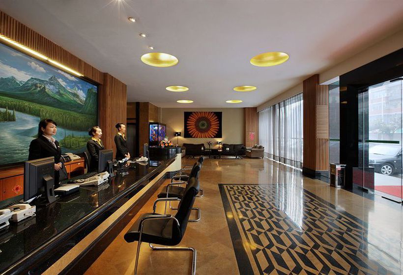 Otel Maple Leaf Convenience