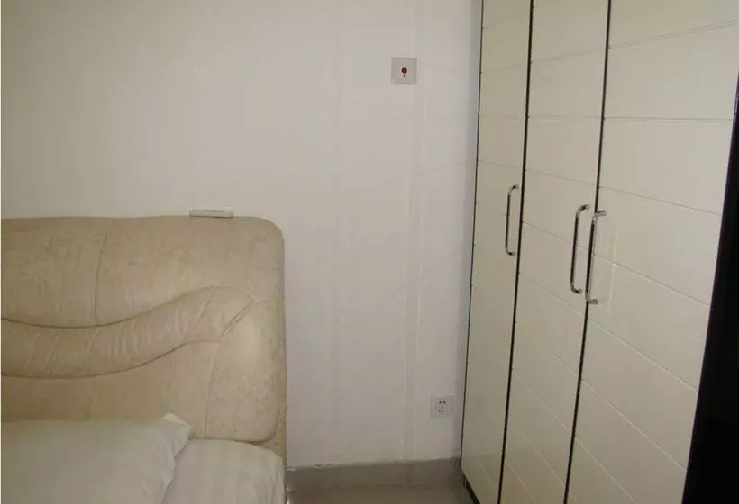 She & He Apartment(luohu Zunyu)