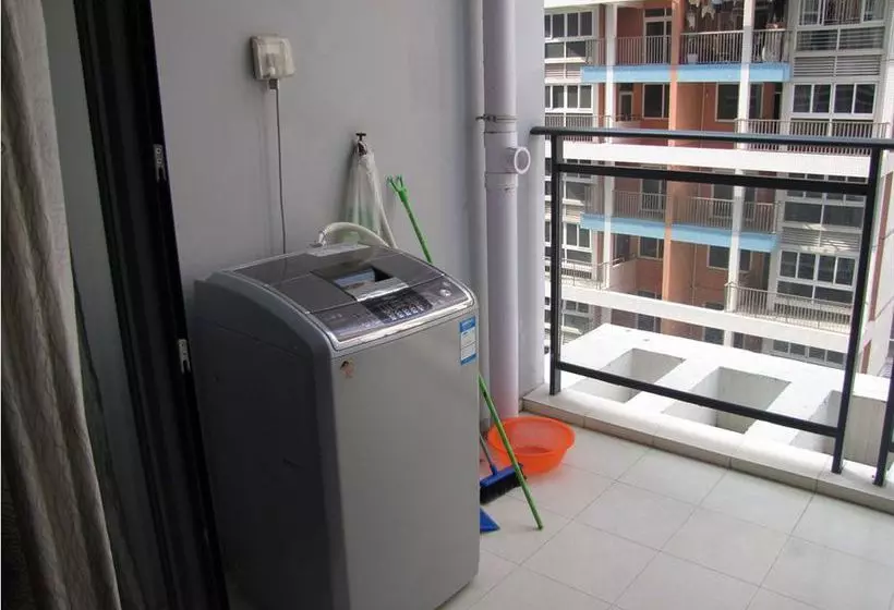 She & He Apartment(luohu Zunyu)