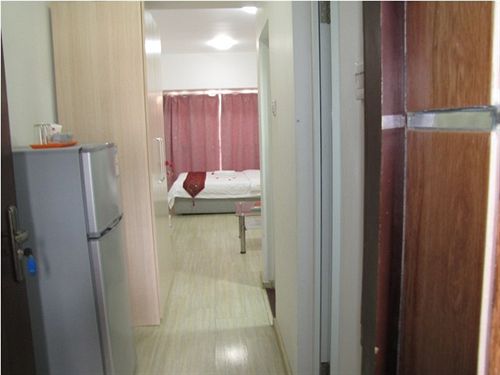 She & He Apartment(luohu Zunyu)