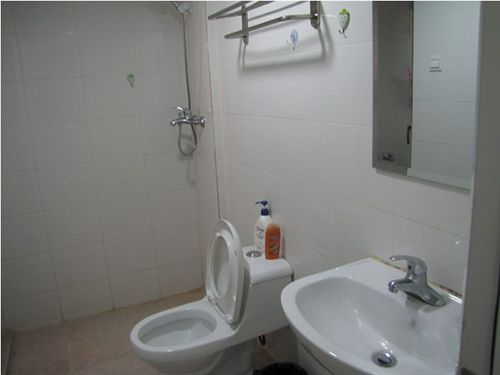 She & He Apartment(luohu Zunyu)