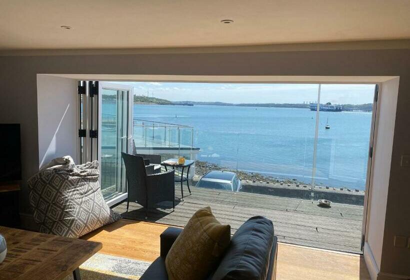 Contemporary Living With Amazing Views. Pembrokeshire