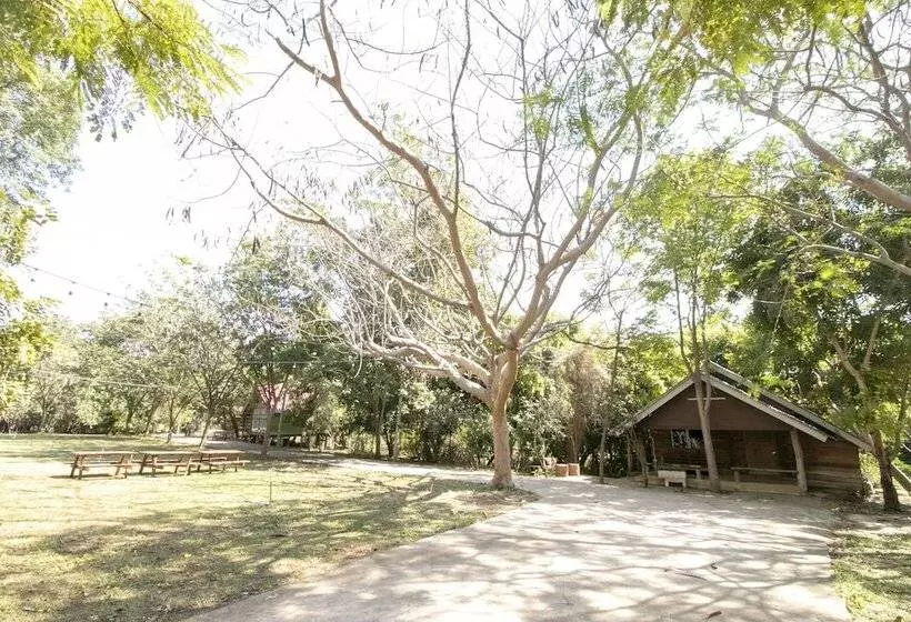 هتل Baan Rak Mai By Oyo  Rooms