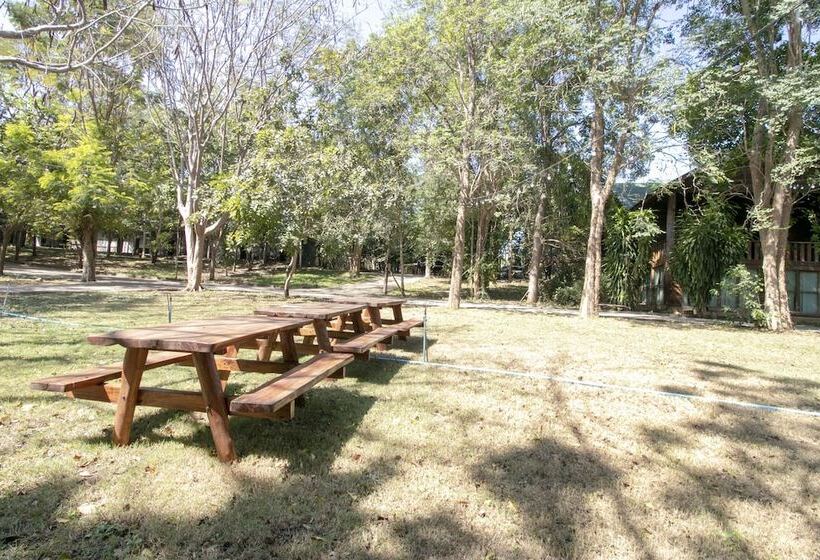 فندق Baan Rak Mai By Oyo  Rooms