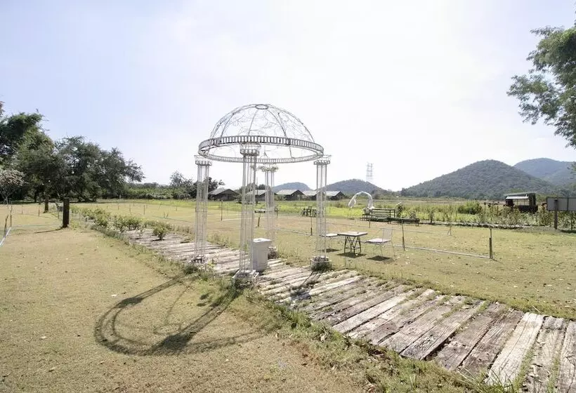 هتل Baan Rak Mai By Oyo  Rooms