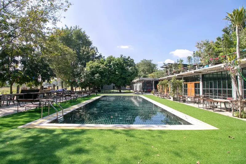 هتل Baan Rak Mai By Oyo  Rooms