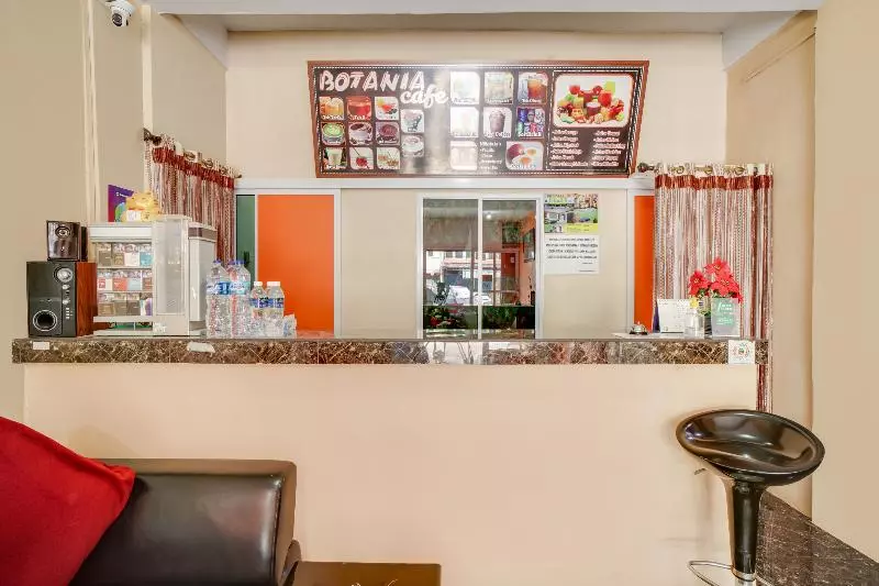 Hotelli Botania Homestay & Cafe By Oyo Rooms