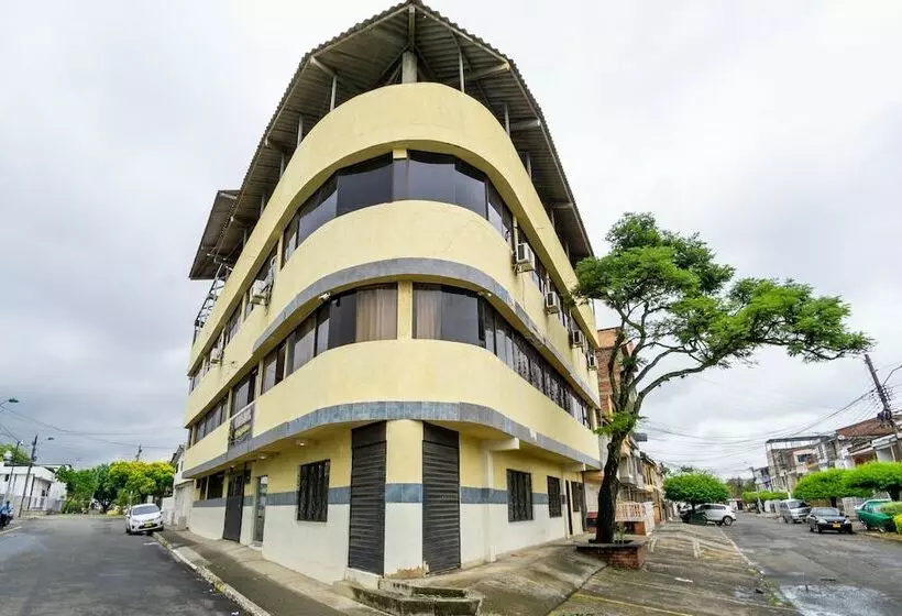 ホテル Ayenda Bugatier