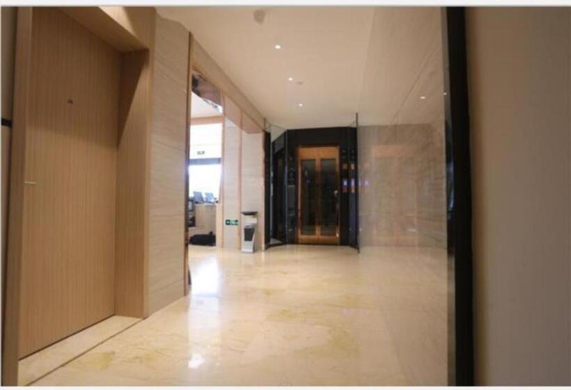 호텔 City Comfort Inn Nanchang Xinjian Qianhu University Town Wuyue Plaza