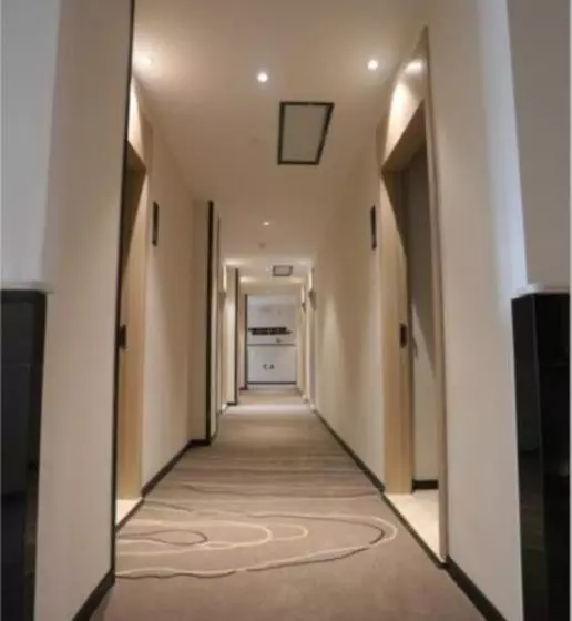 Hotelli City Comfort Inn Nanchang Xinjian Qianhu University Town Wuyue Plaza