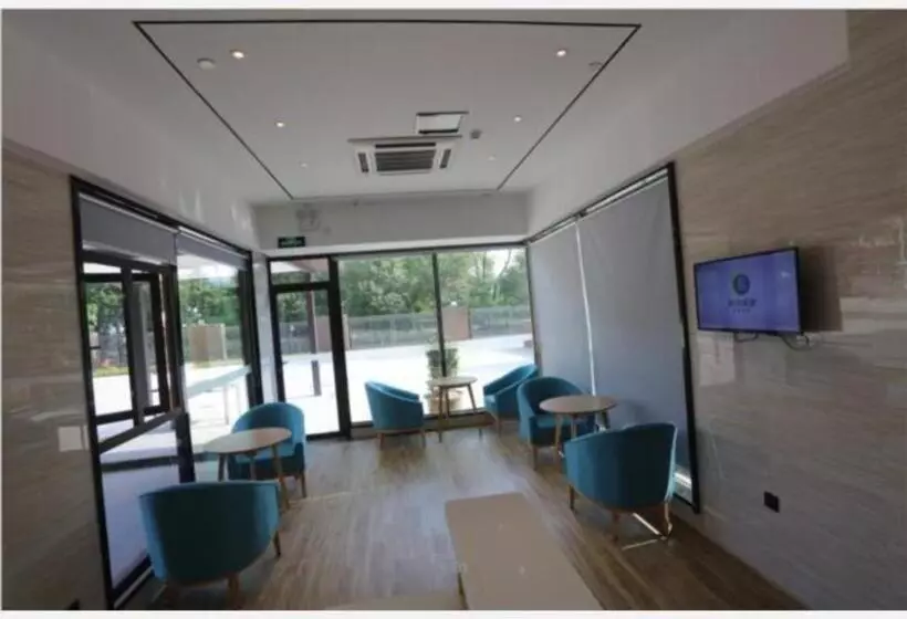 Hotelli City Comfort Inn Nanchang Xinjian Qianhu University Town Wuyue Plaza