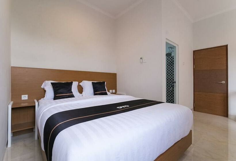 Отель Damar Kusumo Guest House By Oyo Rooms