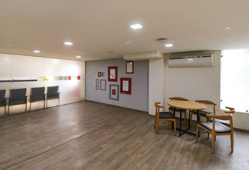 Fabhotel The Chaitanyas