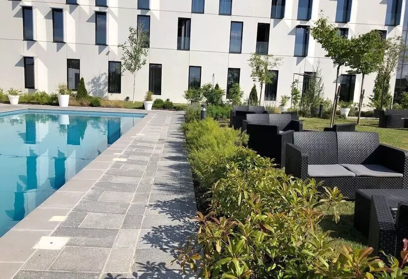 Hotelli Hôtel Dali Val D'europe