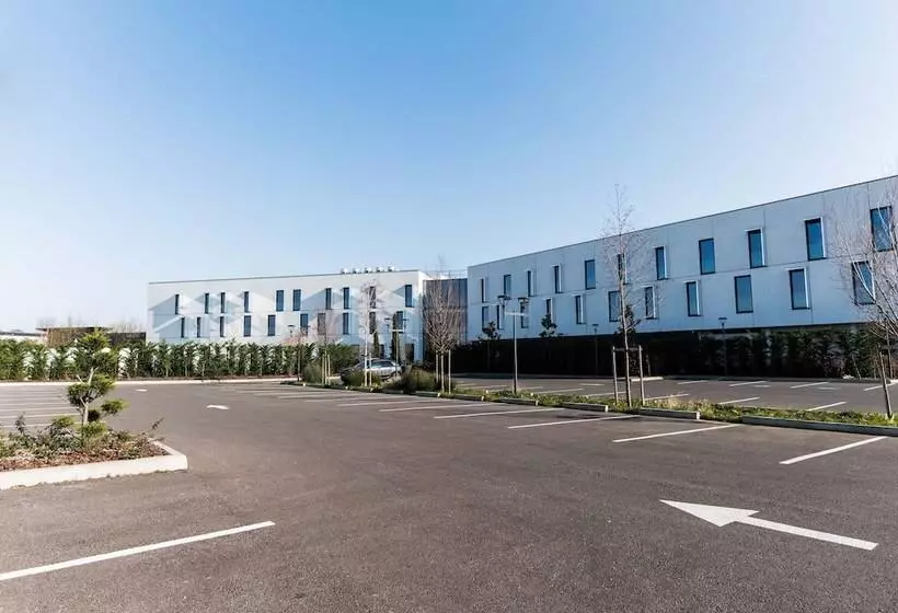 Hotelli Hôtel Dali Val D'europe